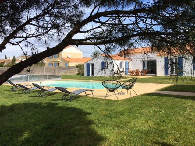 Gite Avec Piscine Privative LʼAiguillon-sur-Vie Exterior foto